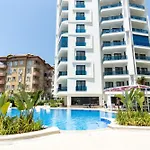 & Pool Family Duplex ألانيا