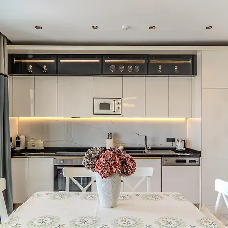 & Pool Family Duplex Lejlighed *