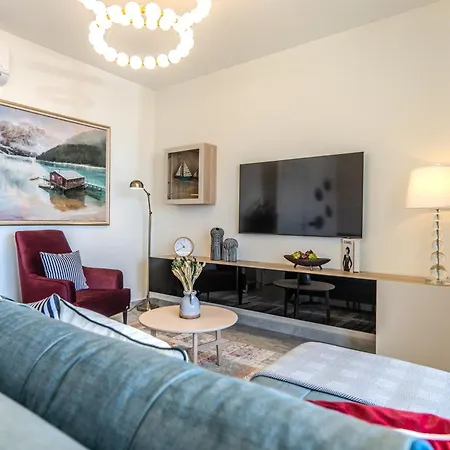 & Pool Family Duplex Lejlighed