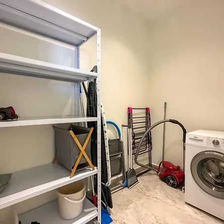 & Pool Family Duplex شقة *