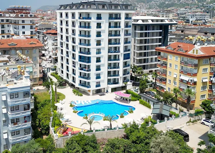 & Pool Family Duplex ألانيا