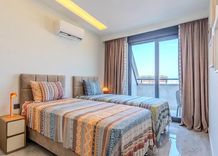 & Pool Family Duplex Appartement Alanya