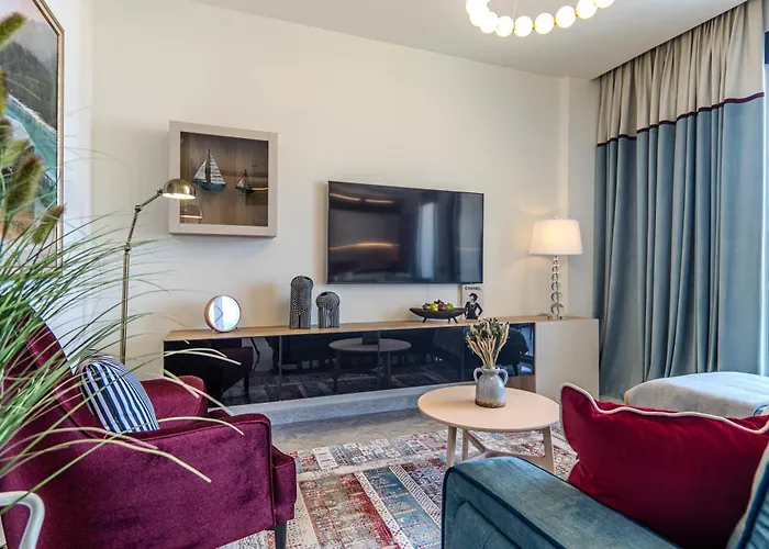 & Pool Family Duplex ألانيا