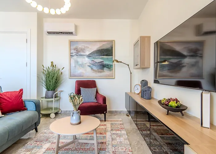 & Pool Family Duplex شقة