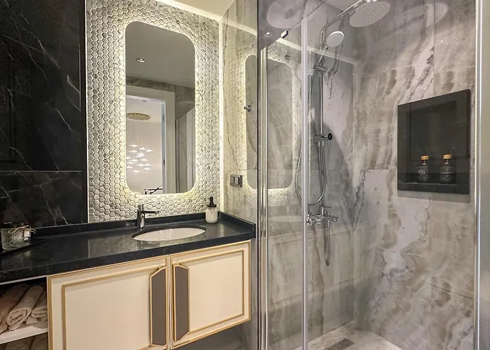 & Pool Family Duplex *