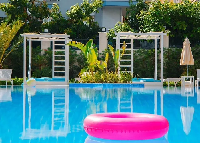 & Pool Family Duplex *