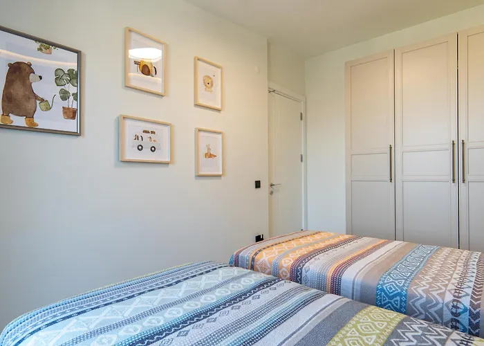 & Pool Family Duplex *