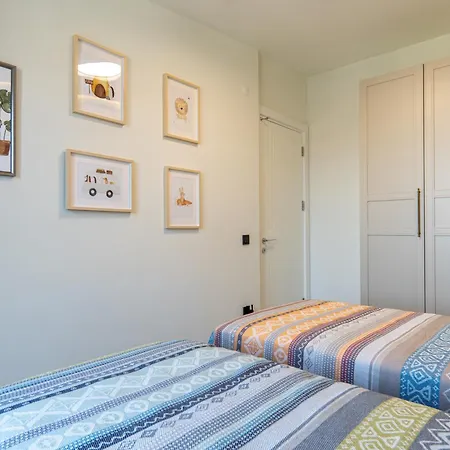 & Pool Family Duplex *