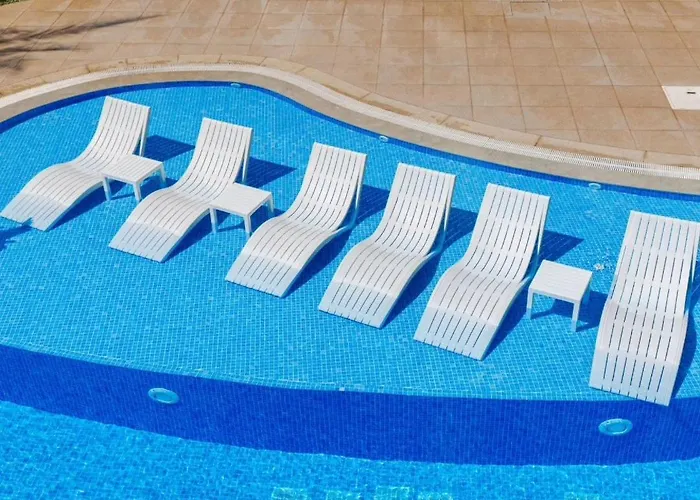 & Pool Family Duplex アパート *